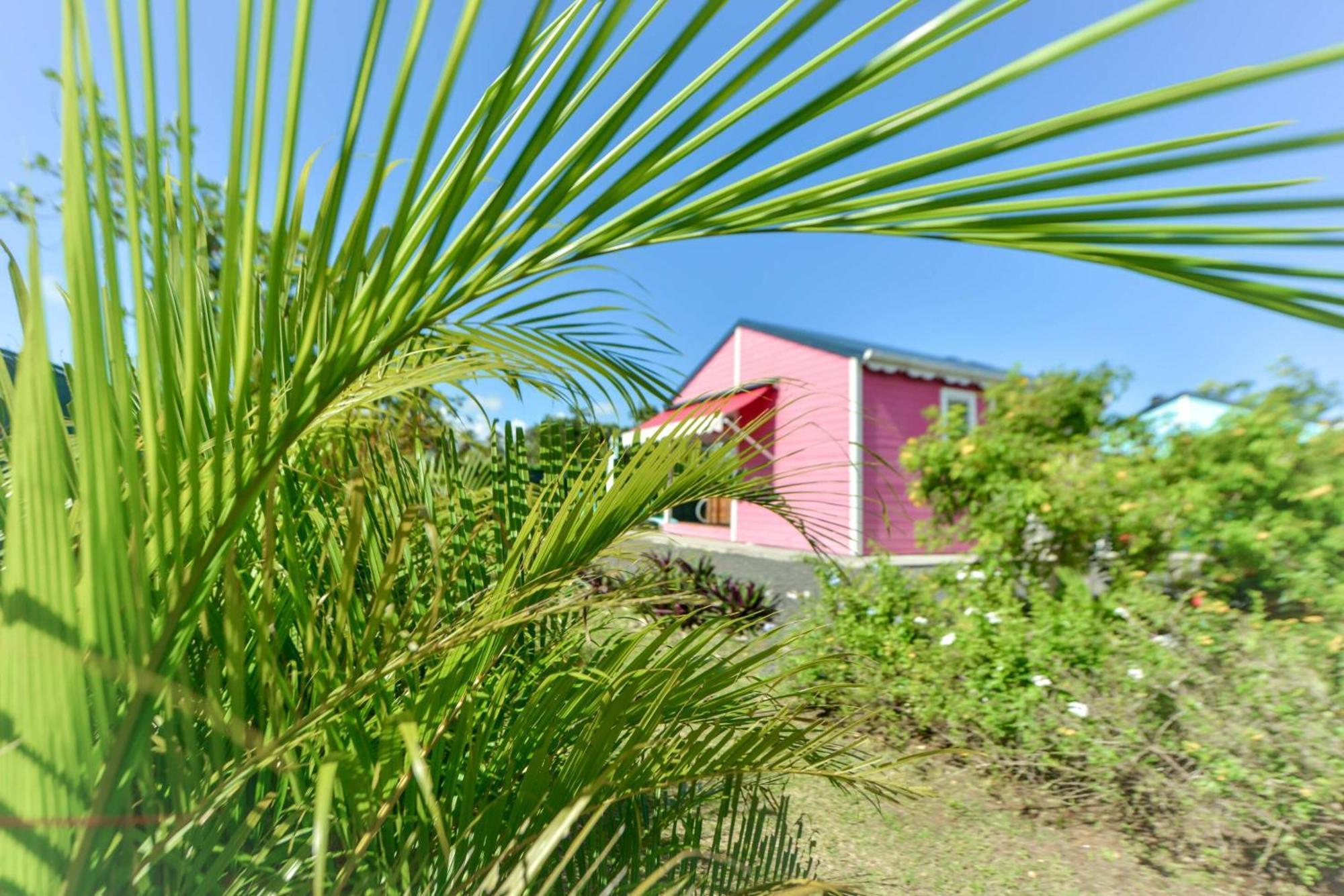 Les Jardins De Chantilly -bungalows 4 Etoiles Avec Jardins Et Piscines Privees Vakantiehuis Baie-Mahault